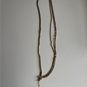 Elegant Gold Layered Necklace